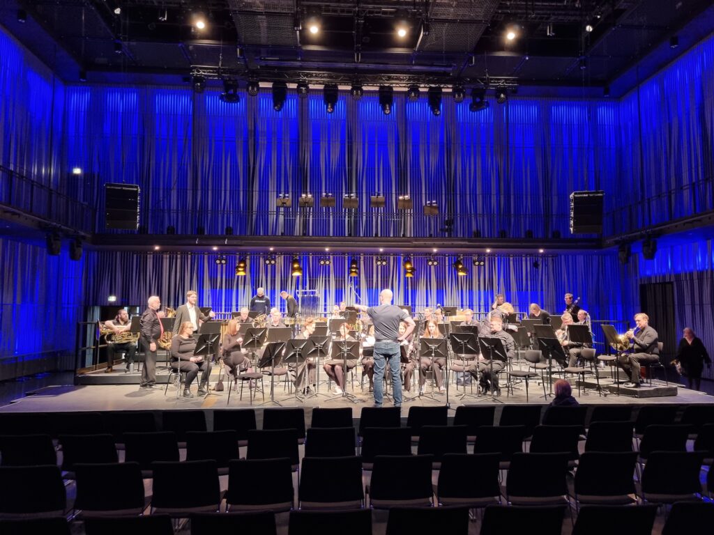 Lúðrasveit Hafnarfjarðar á æfingu fyrir tónleika í Norðurljósum, Hörpu.